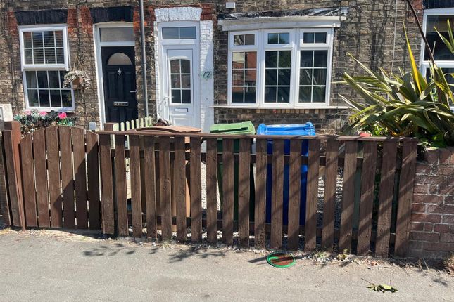 2-bed house on 72, Main Street, Hull, £795/mo
