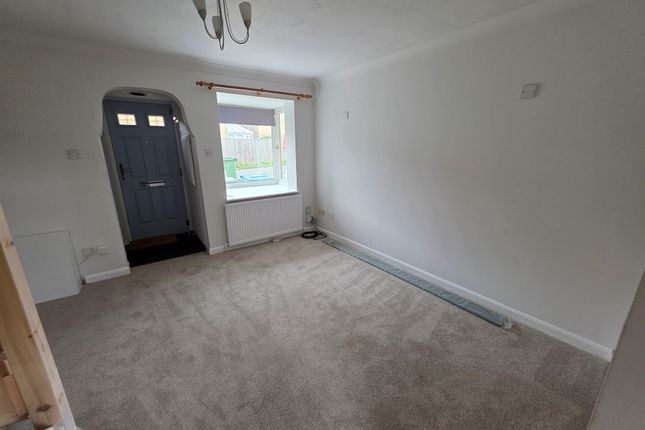 9, Eames Close, Aylesbury photo 4