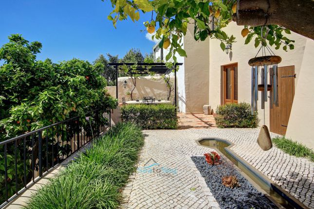 Villa for sale in Silves, Algarve, Portugal