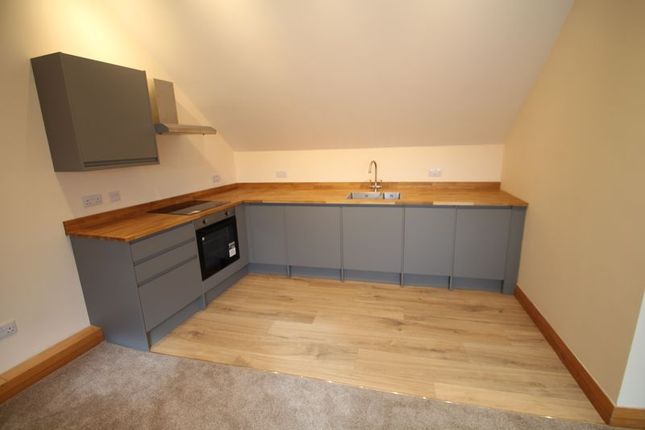 Flat to rent in West Wycombe Road, High Wycombe