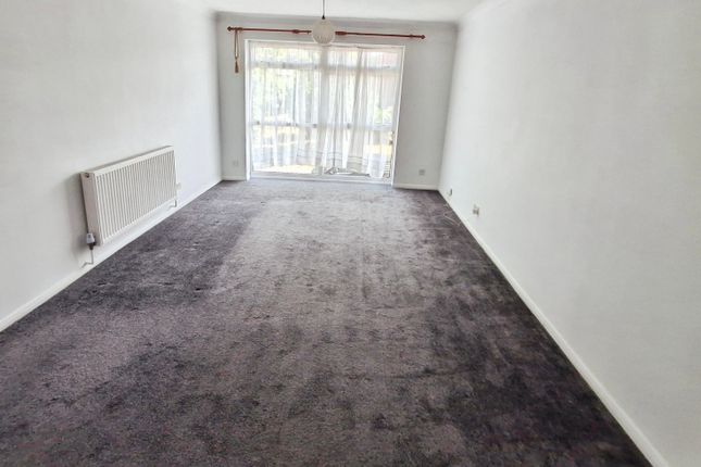 8, Reynards Court, CHELMSFORD photo 3
