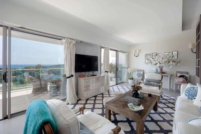 Penthouse for sale in Antibes, 06600, France