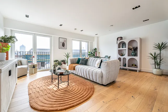 Hamptons - London New Homes