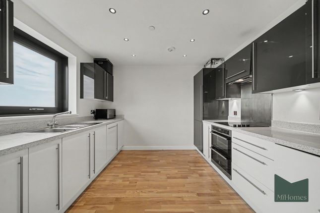 Flat 85, Pinnacle House 6A Colman Parade Southbury Road, Enfield photo 3
