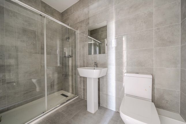 Flat 2, Primula Court, 178A, Kings Road, Kingston Upon Thames photo 2