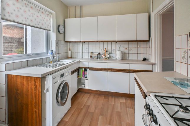 54, St. Johns Avenue, Brentwood photo 4