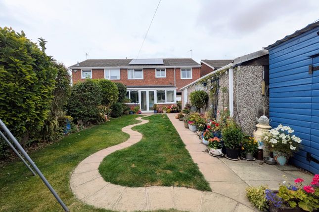 62, Low Garth Road, Leeds photo 2