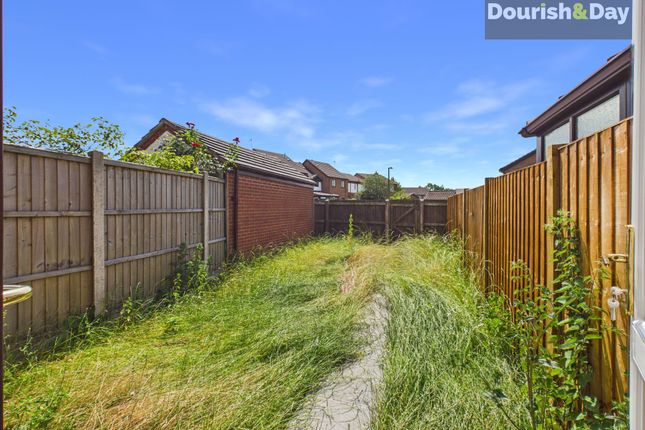 2 Neufchatel Court, Whitchurch photo 4
