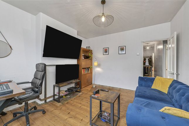 Flat 10, Stanmore House,, Union Grove, London photo 2