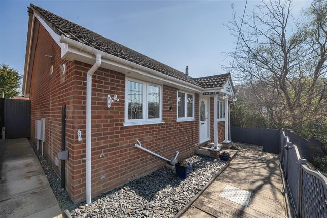 2-bed house on Chartier, Hancombe Road, Sandhurst, £400,000