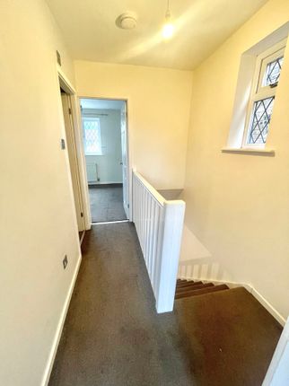 6, Dominic Close, Manchester photo 4