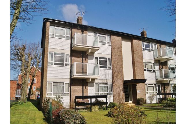 Thumbnail Flat to rent in Victoria Court, Southport