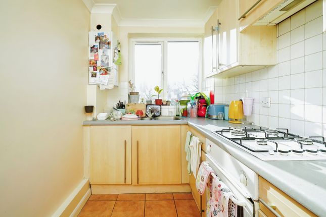 Flat for sale in Lizmans Court, Silkdale Close, Oxford, Oxfordshire