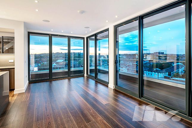 Penthouse 5 Centre Heights 137, Finchley Road, London photo 3
