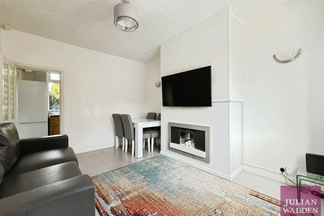9, Beeston Grove, Stockport photo 2
