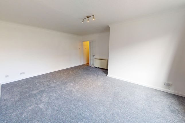 Flat 46, Coniston Court, Holland Road, Hove photo 2
