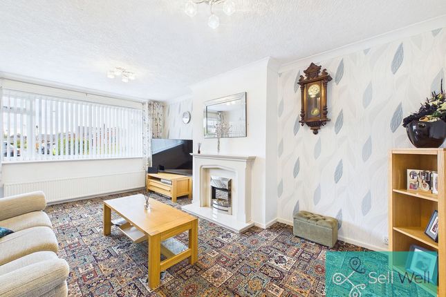 19, Everard Close, Manchester photo 3