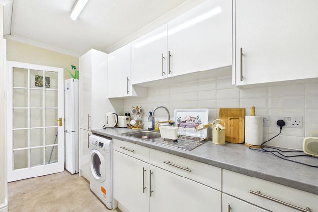 Flat 4, 28, Burlington Road, Suffolk photo 5