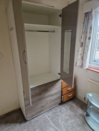 Maxwell Road, West Drayton photo 4