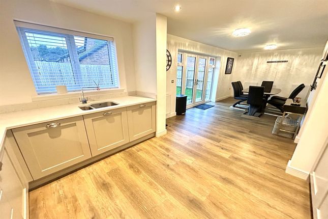 67 Wildgoose Avenue, Knutsford photo 2