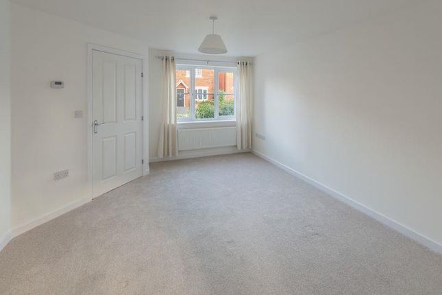 4, Fenton Close, Peterborough photo 2