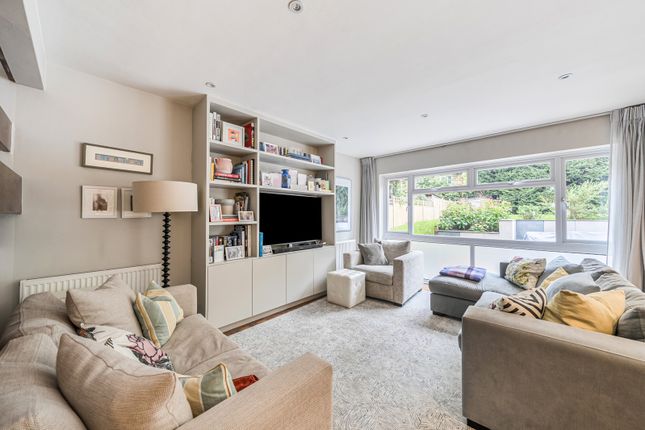 10, Culverlands Close, Stanmore photo 3