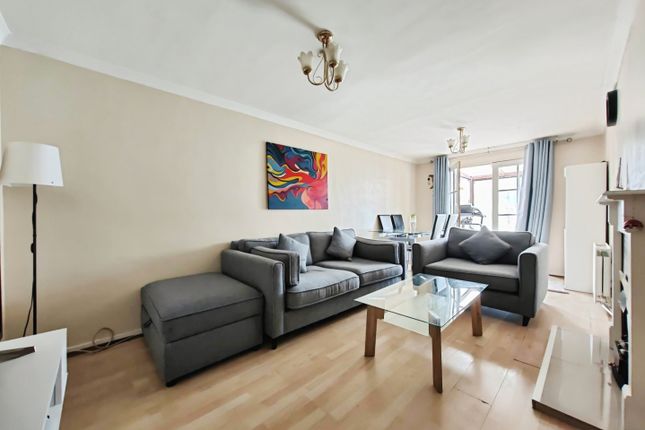 3, Barnett Green, Bracknell Forest photo 2