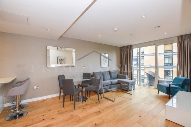 Flat to rent in Palace View, 1 Lambeth High Street, London