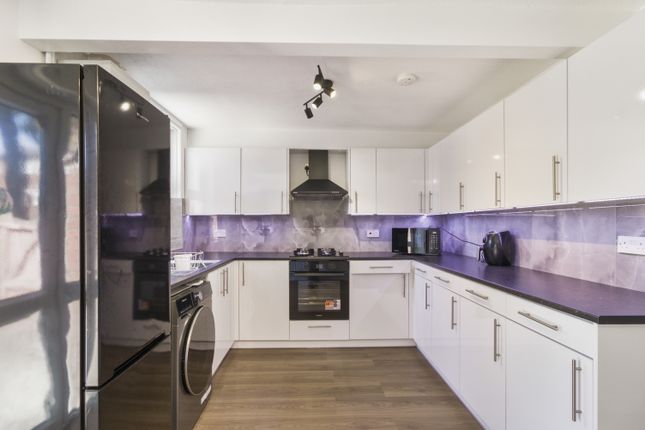 Room 2, 104, Parkway, Erith photo 3