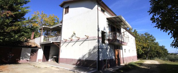Detached house for sale in Teramo, Bisenti, Abruzzo, Te64033
