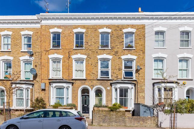 Flat for sale in Walford Road, London