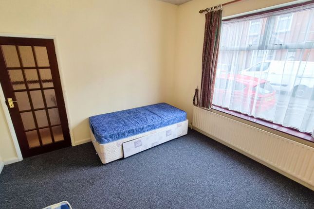 5, Hazel Street, Leicester photo 2