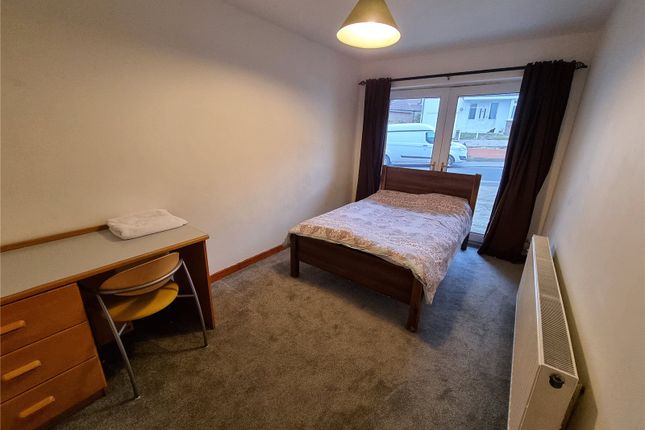 Shared accommodation to rent in Springwood Hall Gardens, Springwood, Huddersfield