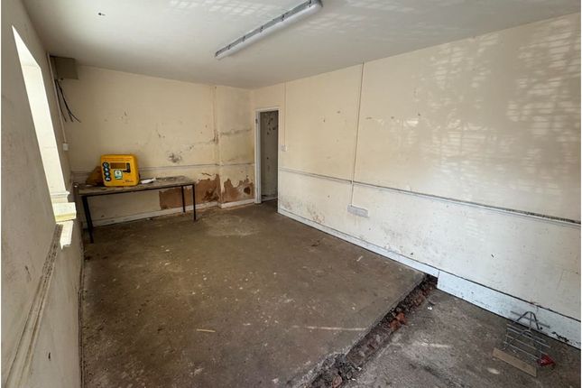 17-3, Meadow Industrial Estate, Water Street, Stockport photo 2
