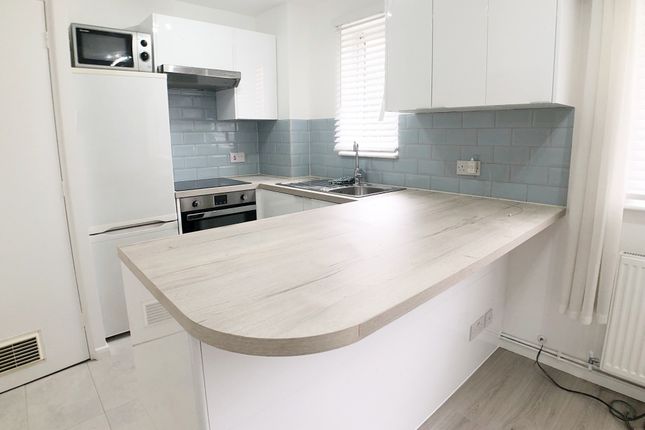 4 Tilbury House,, Myers Lane, New Cross photo 3