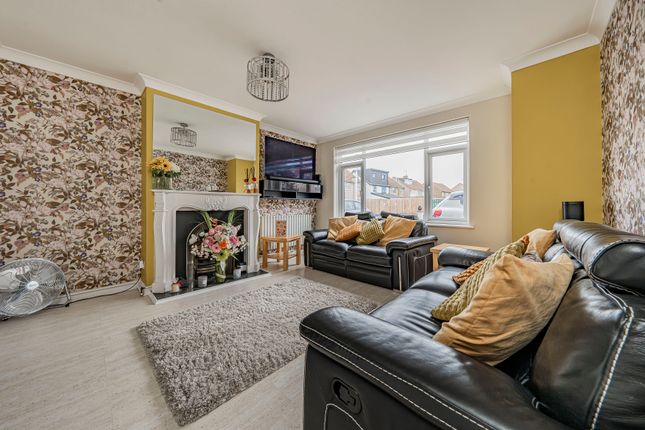 50, Blossom Way, West Drayton photo 4