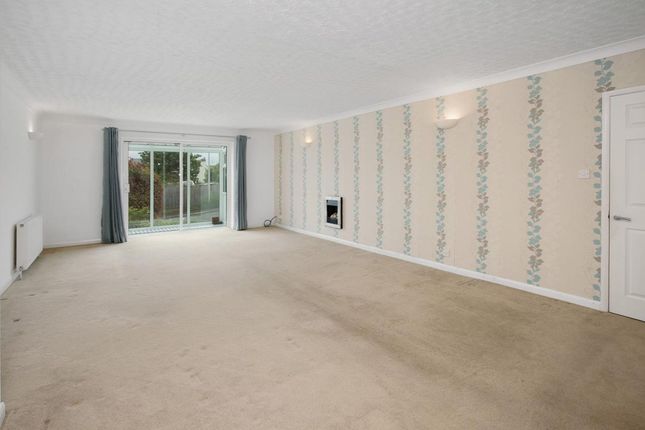 12 Underwood Close, Dawlish photo 3