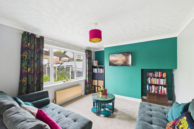 32 Winney Hill, Sheffield photo 3