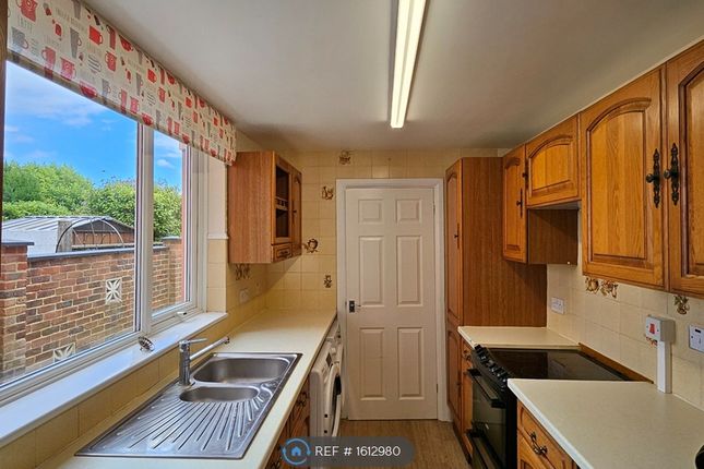 Canterbury Road, Willesborough, Ashford photo 4