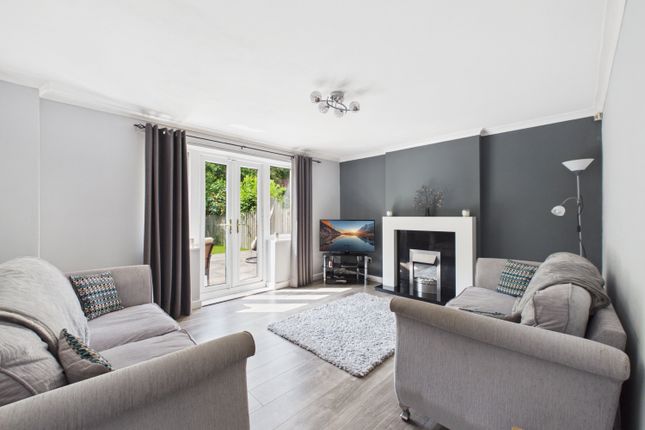 45, Landseer Avenue, Wakefield photo 3
