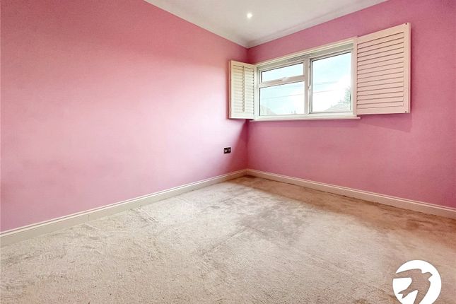 Flat 4, Liverpool House,, Middlesex Road, Kent photo 5