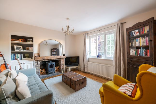 147 Sandcross Lane, Reigate photo 3