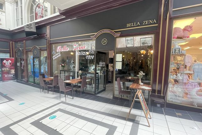 Thumbnail Restaurant/cafe to let in Cafe Bella Zena, 27 -29, Arcade, Stirling