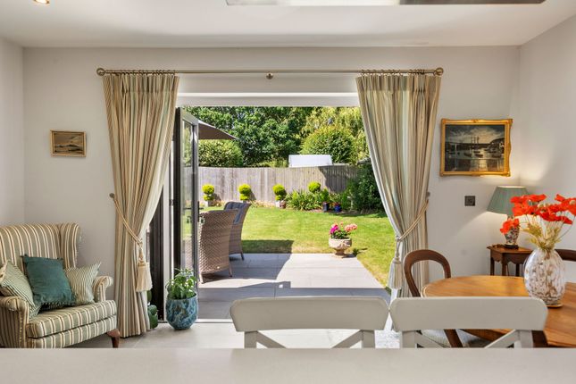 2 Damson View, Pershore photo 4