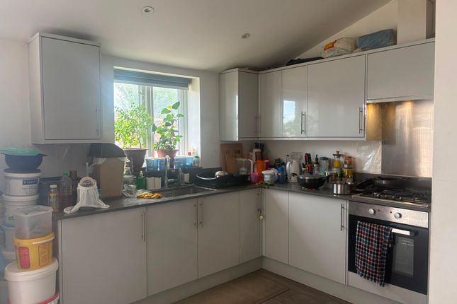 147, Portland Crescent, Stanmore photo 4