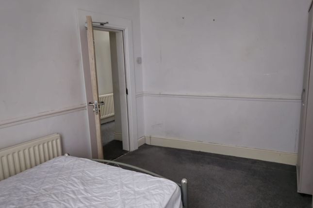 Room 2, 111 Silverdale Avenue, Liverpool photo 3