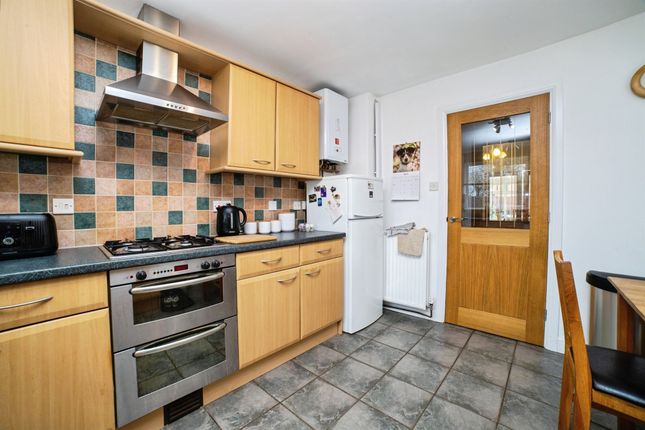 7, Cinder Road, Alfreton photo 3