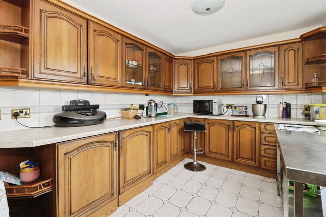 13, Luxton Street, BRISTOL photo 3