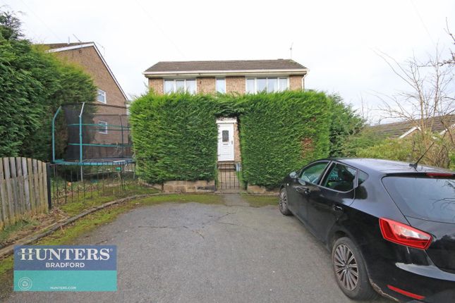 Detached house to rent in Dorian Close Greengates, Bradford, West Yorkshire