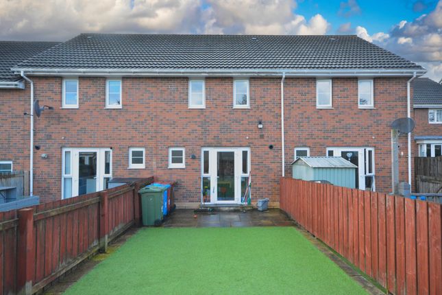 15 Hoggan Court, Bonnybridge photo 4